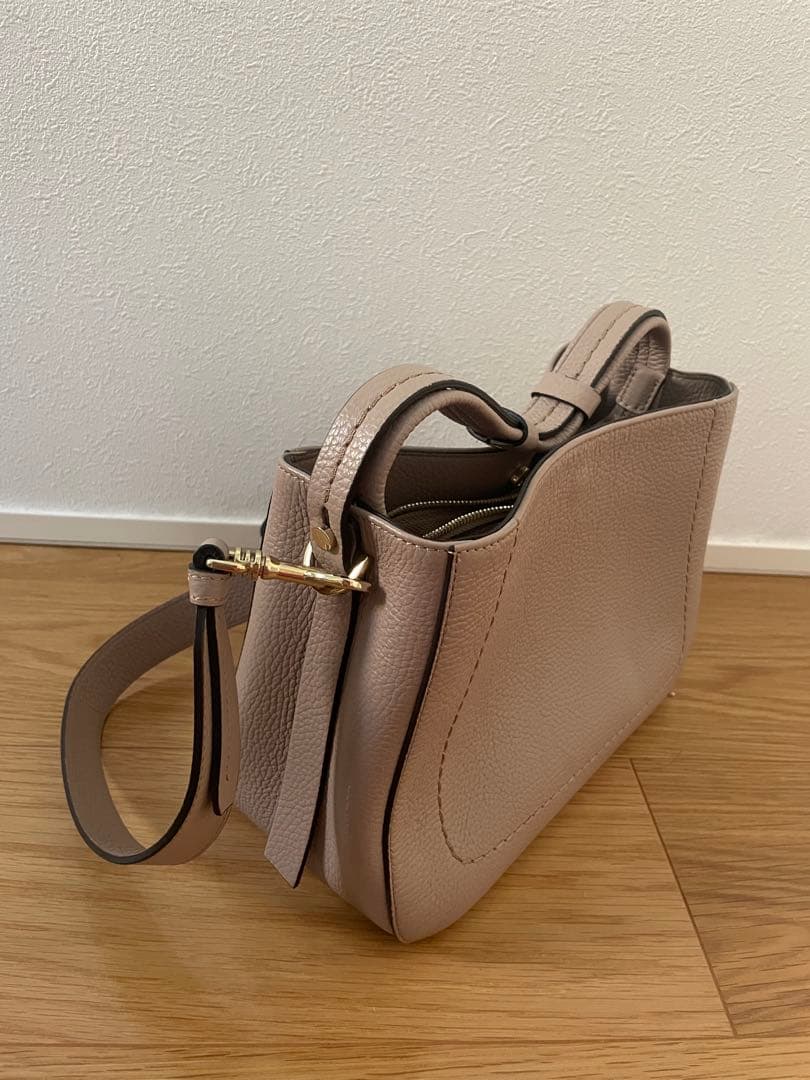 バーニーズニューヨーク　ベージュレザー トートバッグ