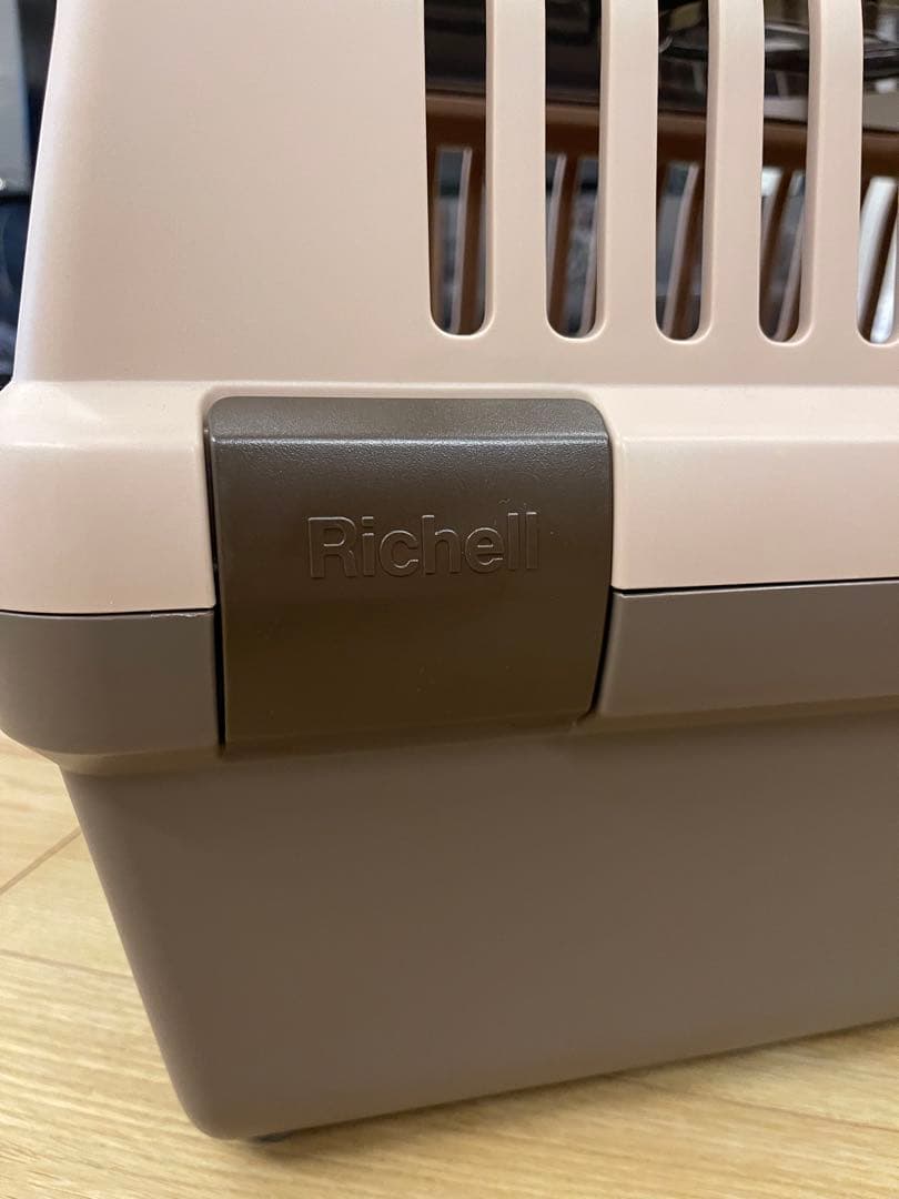 Richell 犬用キャリー ベージュサイズ:中型犬用 / Sサイズの犬4匹｜