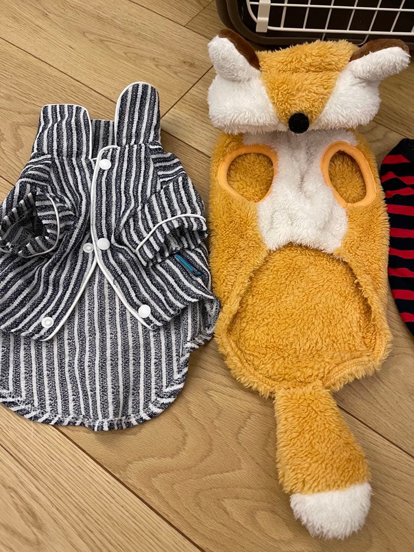 Richell 犬用キャリー ベージュサイズ:中型犬用 / Sサイズの犬4匹｜