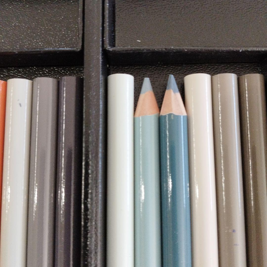 あ*ゃ様 カリスマカラー色鉛筆　72色セット