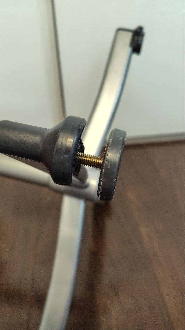 カフェテーブル　B　アジャスター付き 60cm✕70cm　木製天板