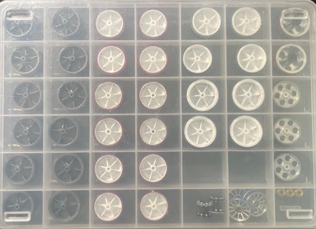 ミニ四駆 完成品 ホイールセット 収納ケース付き 純正品