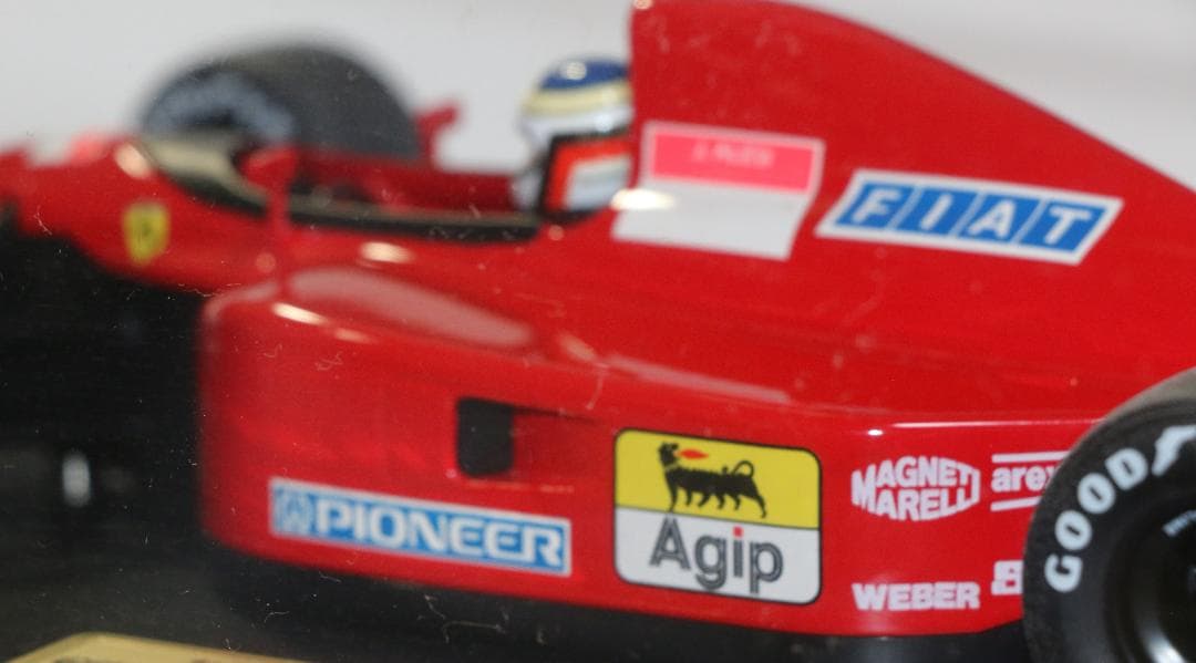タミヤ製１／２０　コレクターズクラブ　フェラーリ６４３　Ｊ・アレジ　完成品