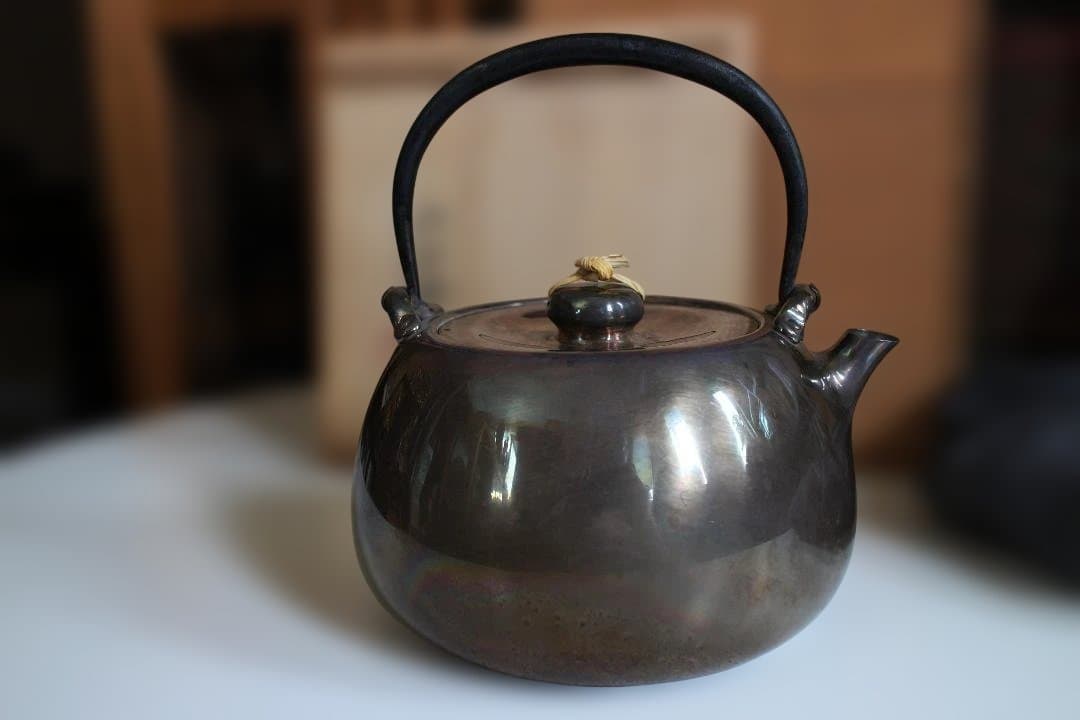 北村静香作　南鐐鉄の釣湯沸　共箱　純銀銀瓶430g　 急須茶道具茶器茶托茶碗茶筒