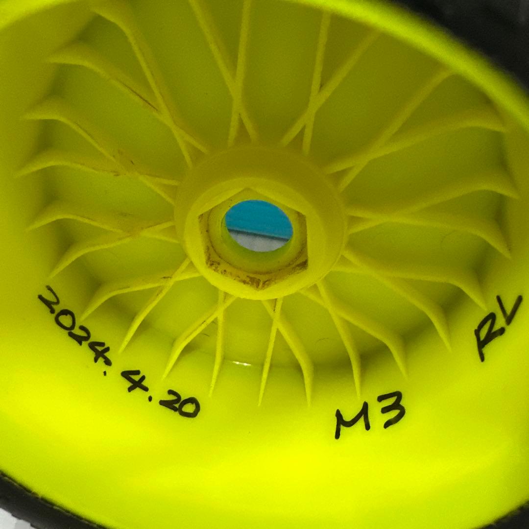 1/8バギーオフロード用タイヤ、ホイール貼り済