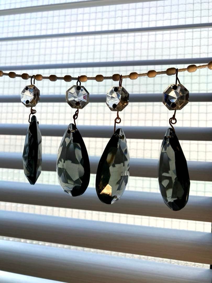 ウランガラス 【ブラックウラン】 1920年 シャンデリアドロップ フランス