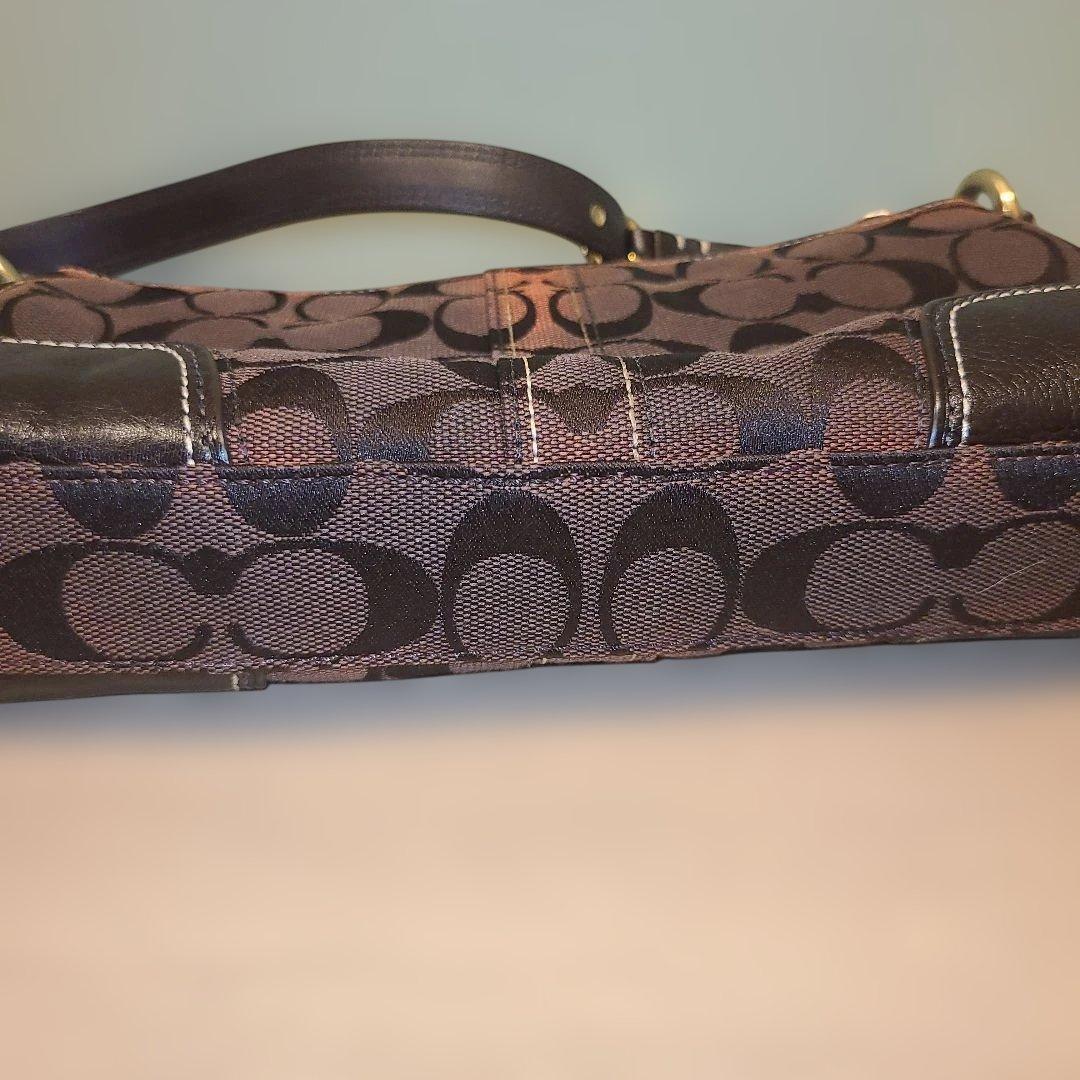 コーチ アクセサリーポーチ ワンショルダーバッグ シグネチャー ターンロック 茶