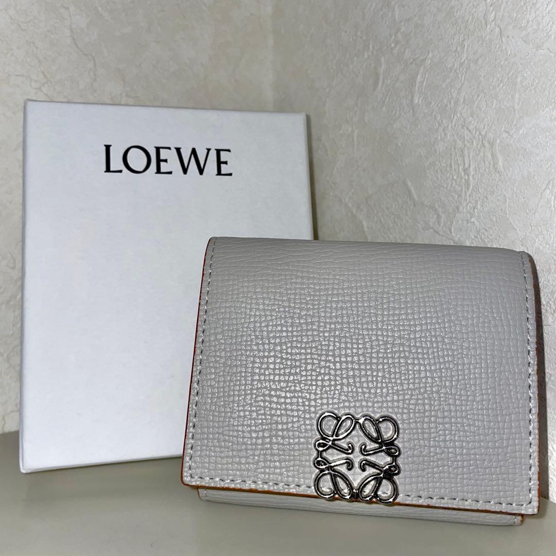 LOEWE 三つ折り財布 ライトグレー