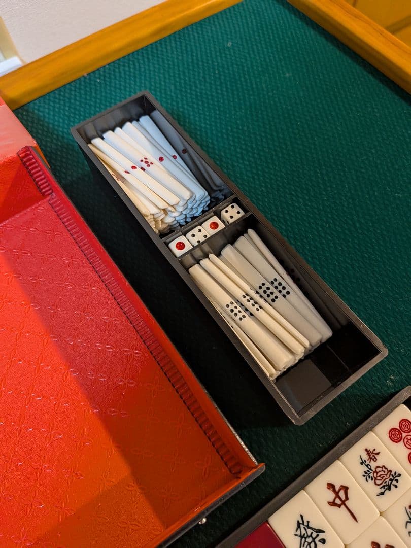 未使用　麻雀牌　あずき色　重量牌