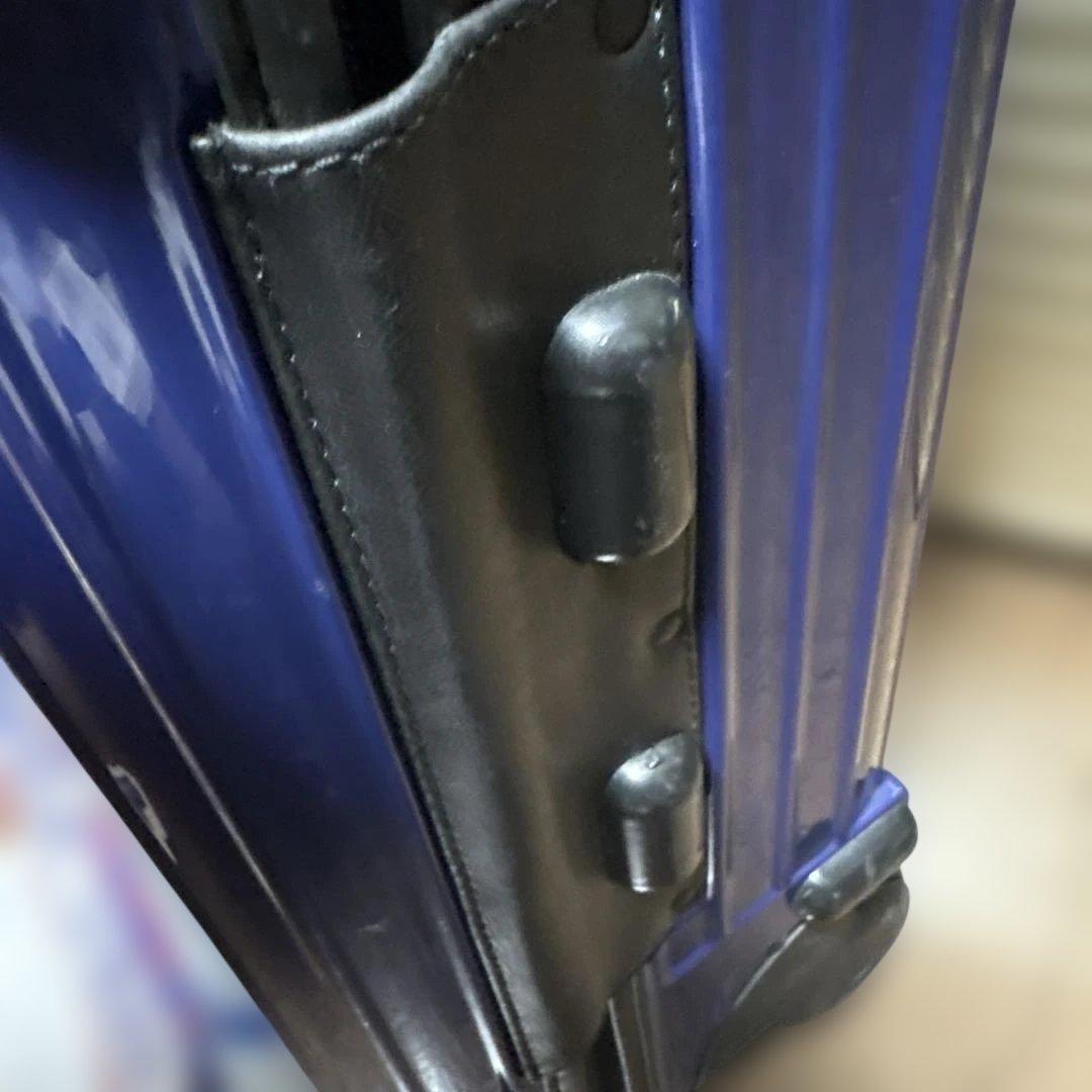 女性に！レアカラー廃盤品【ネイビー】RIMOWAリモワサルサ 機内持込可