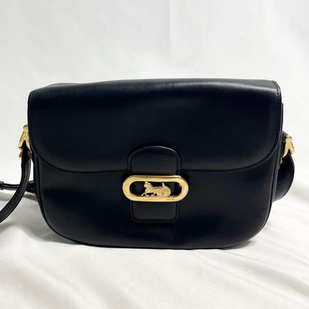 セリーヌ ショルダーバッグ 馬車金具 カーフレザー ブラック 黒 大容量 多機能