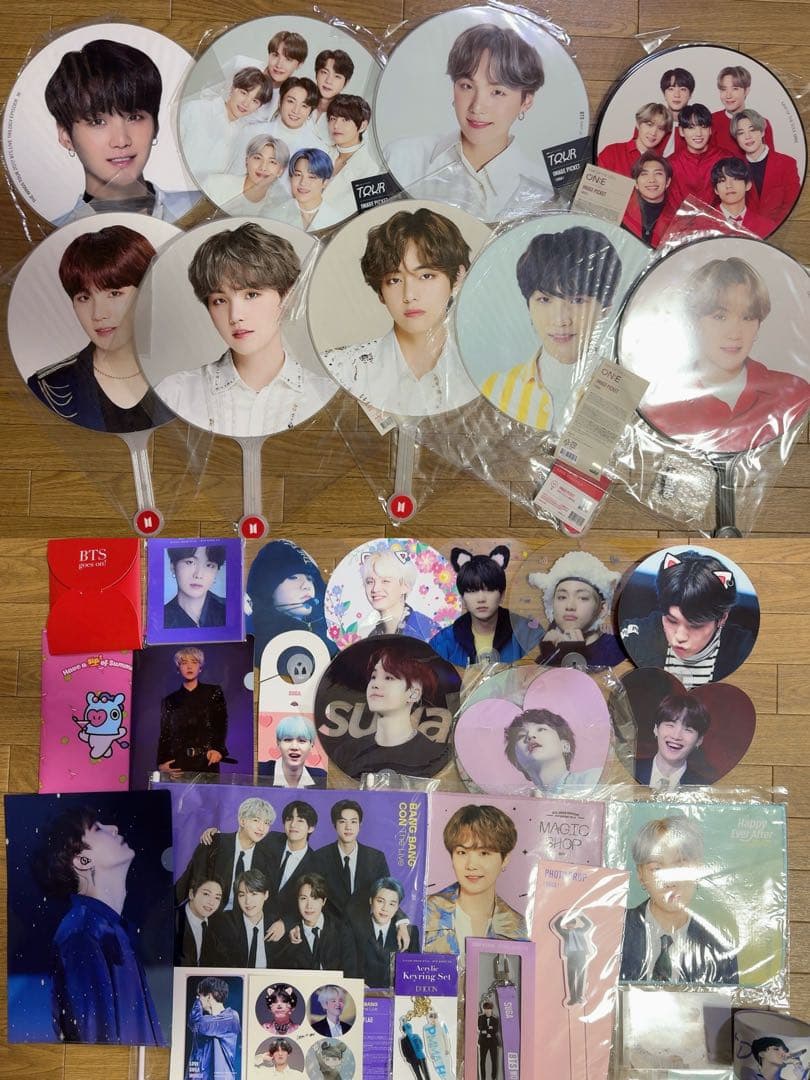 BTS ユンギ SUGA うちわ スローガン トレカ ぬい 他 まとめセット BTS ユンギ SUGA うちわ スローガン トレカ ぬい 他 まとめセット