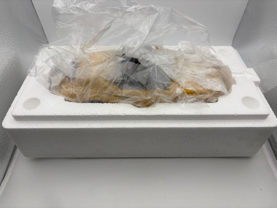 ミニカー Porsche964speedster 1/18 yellow