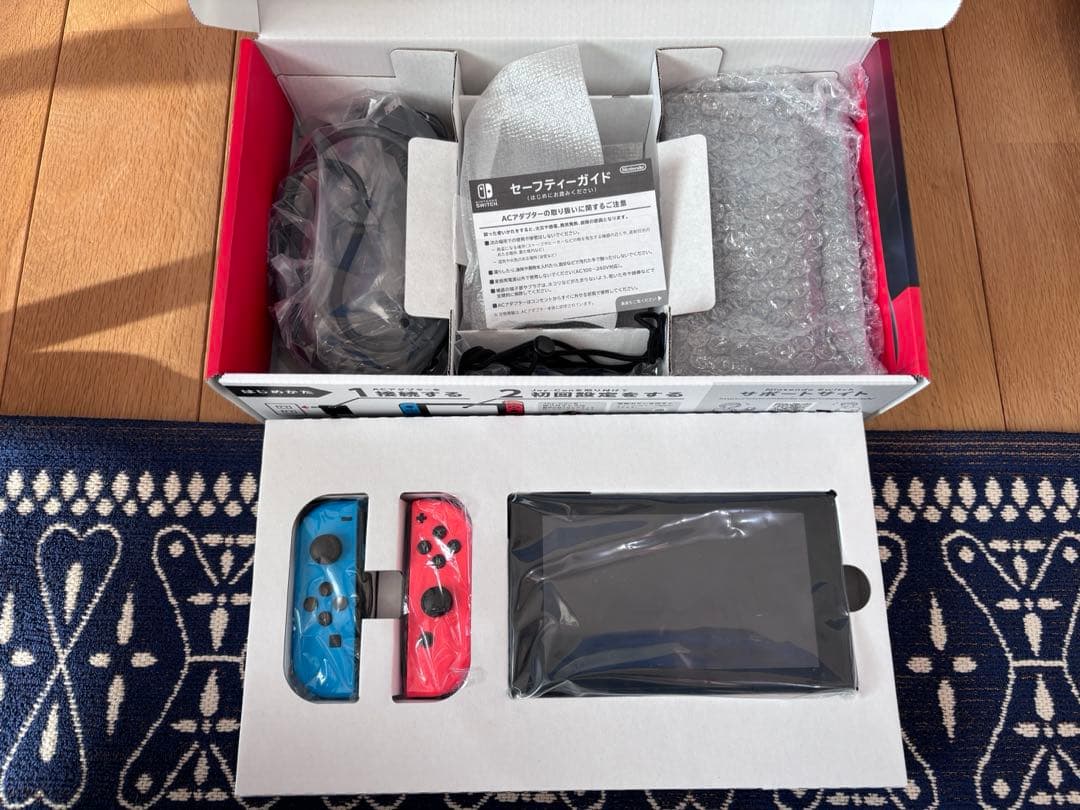 任天堂　Switch ネオンブルー　バッテリー強化版