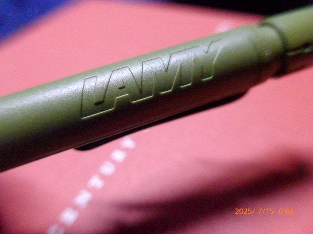 美品！廃盤　LAMY ラミー サファリ　サバンナグリーン　シャーペン　0.5mm