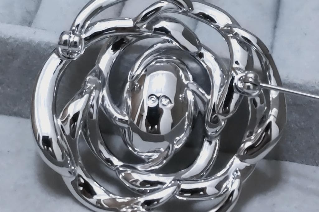 スワロフスキーBarret ブローチ ブルー ロジウムプレート 箱付 40936