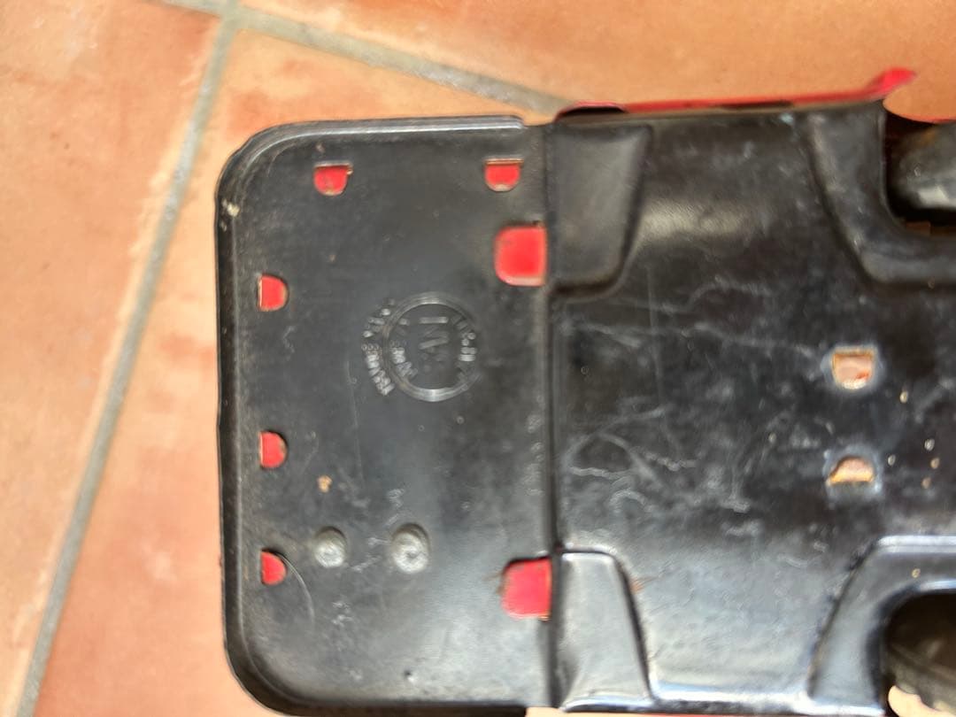 【匿名配送】ブリキ製玩具　クルマ　動物バス　アニマルバス　レトロポップ