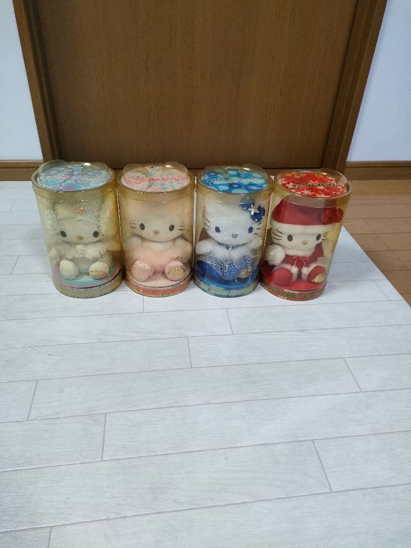 【ハローキティ】4体セット ぬいぐるみ キャラクター