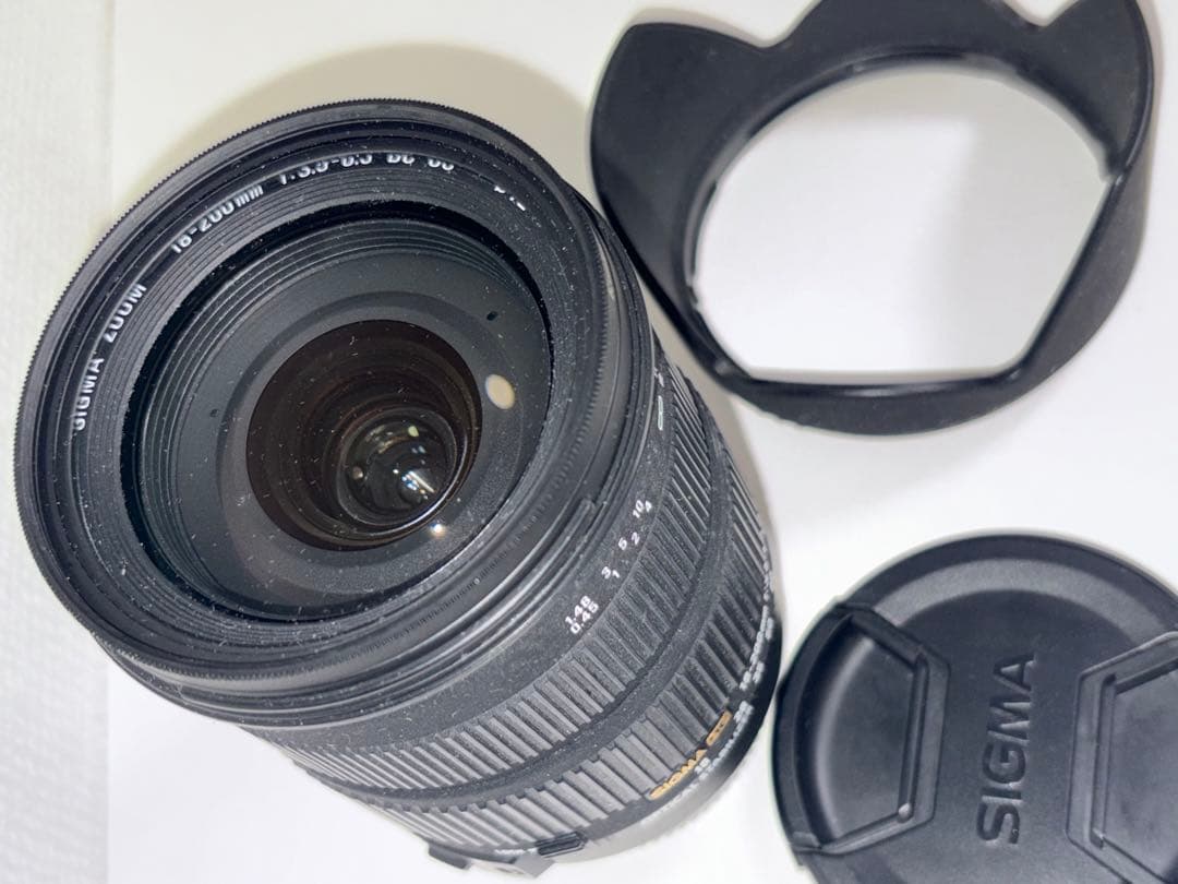 Sigma 18-200mm F3.5-6.3 DC OS レンズ