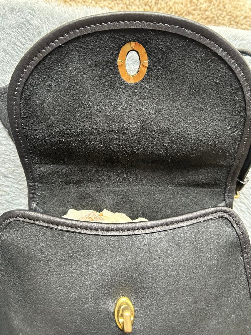 オールドCOACH正規品 黒のレザーフラップバッグ オールドCOACH正規品