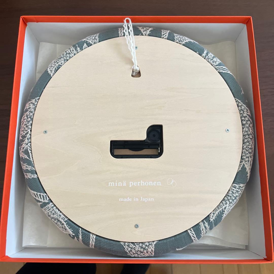 mina perhonenの時計