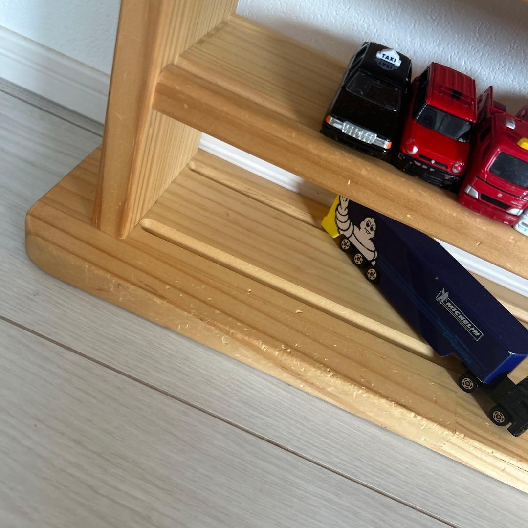トミカ収納棚　（トミカなし）