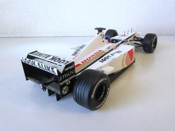特価 MINICHAMPS (1/18) BAR ホンダ 003