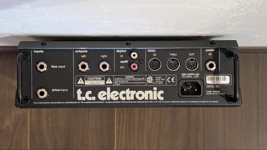 ギター t.c.electronic nova system