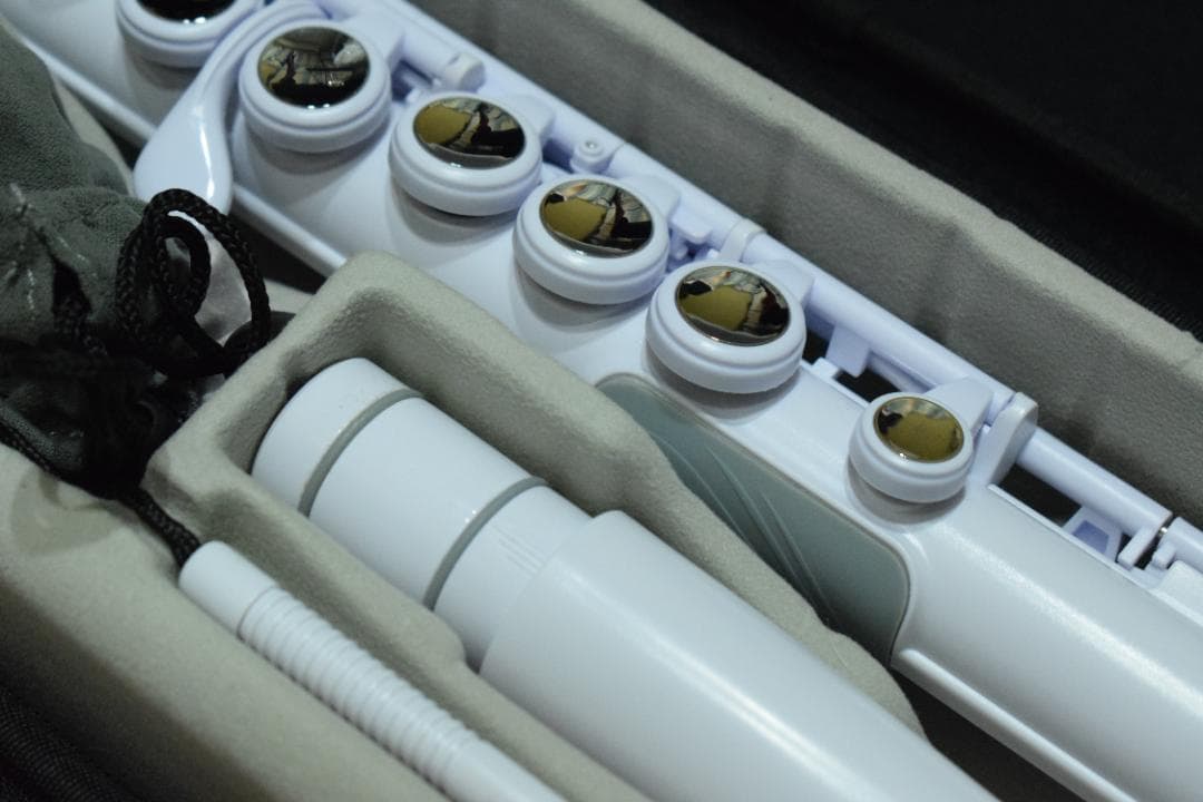 プラスチックフルート nuvo Student Flute