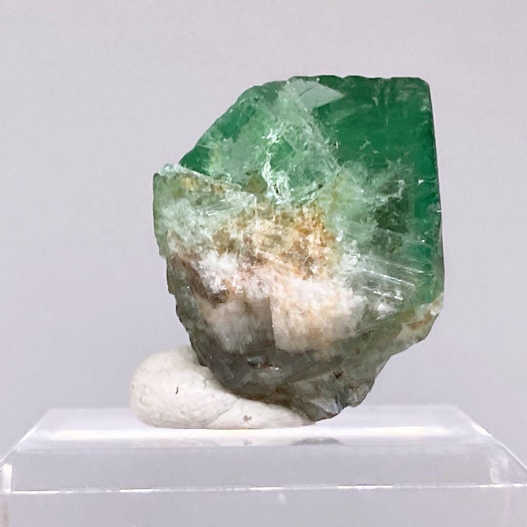 Pocket42』 フローライト 蛍石 原石 鉱物標本 天然石 418 - メルカリ