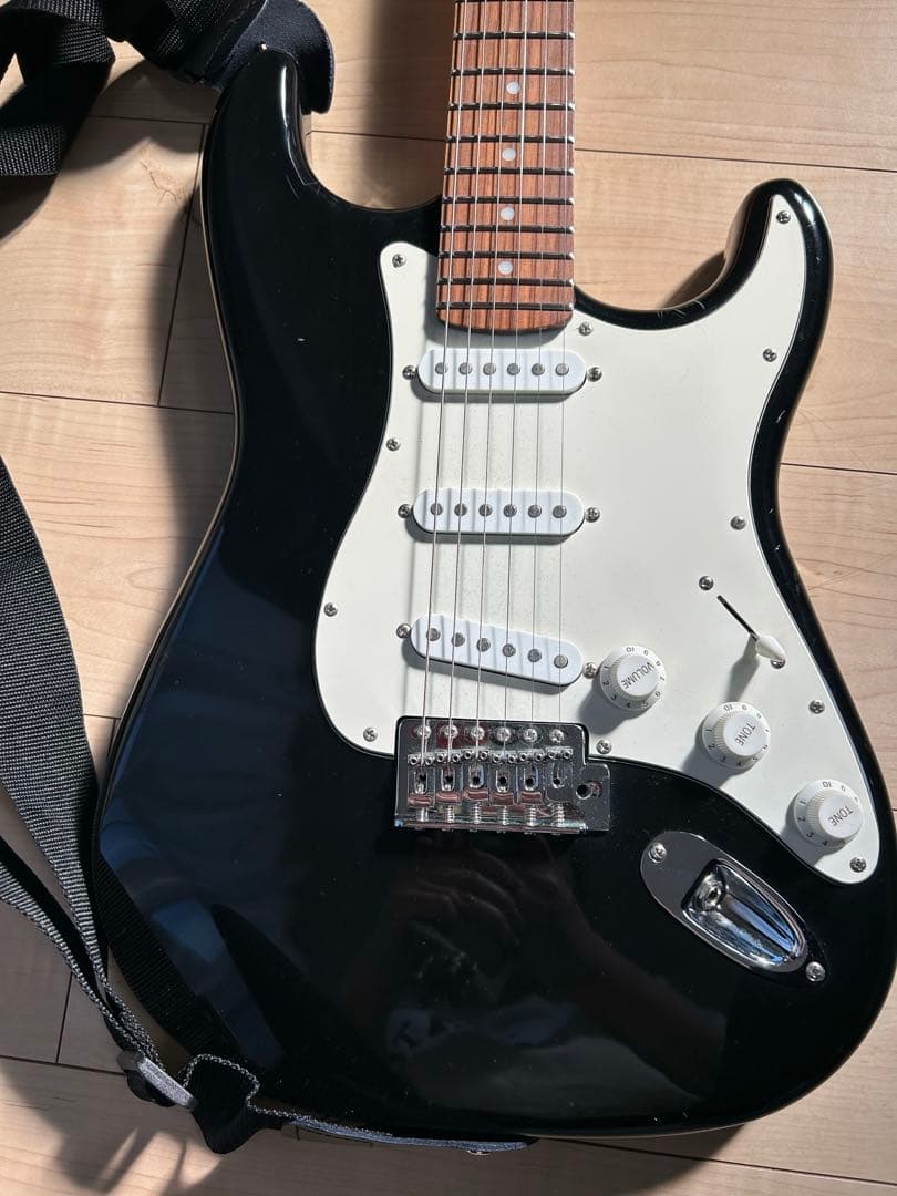 エレキギター　triumph sonic Master