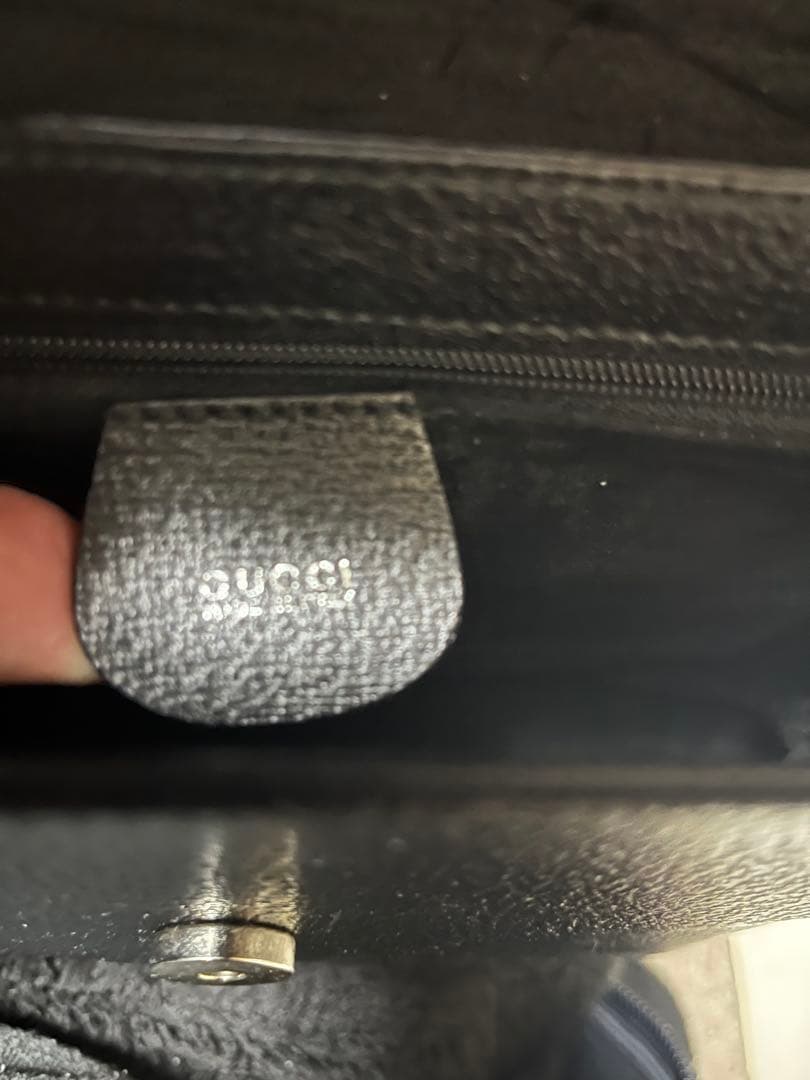 GUCCI レザー　ショルダーバッグ