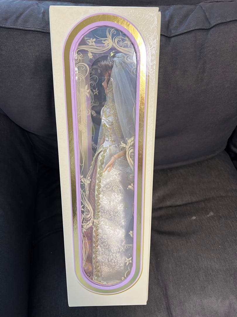 超希少 限定 8000体 ラプンツェル リミテッドドール 塔の上のラプンツェル