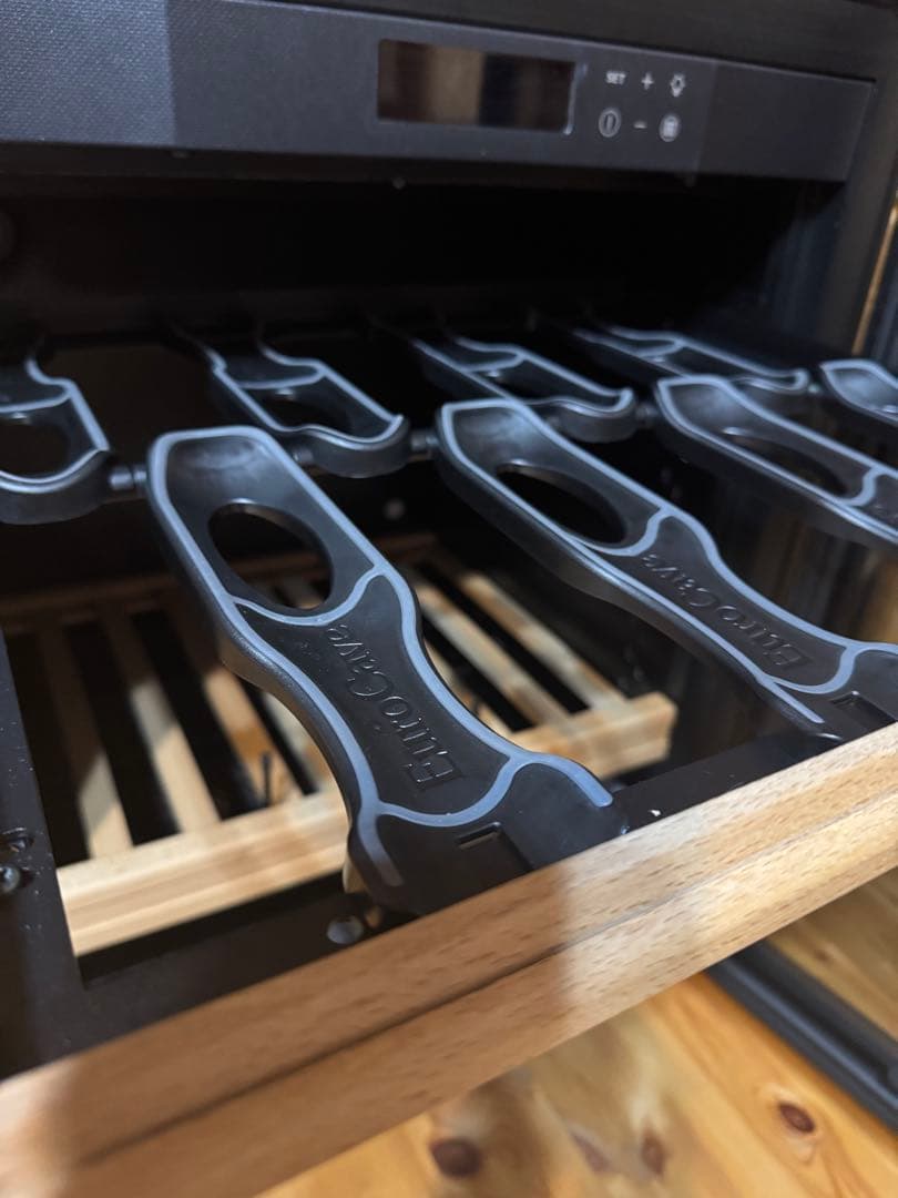 正規品 ユーロカーブ Compact 059V2 ワインセラー eurocave