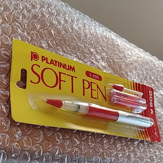 プラチナ万年筆 ソフトペン S-600 赤 - メルカリ