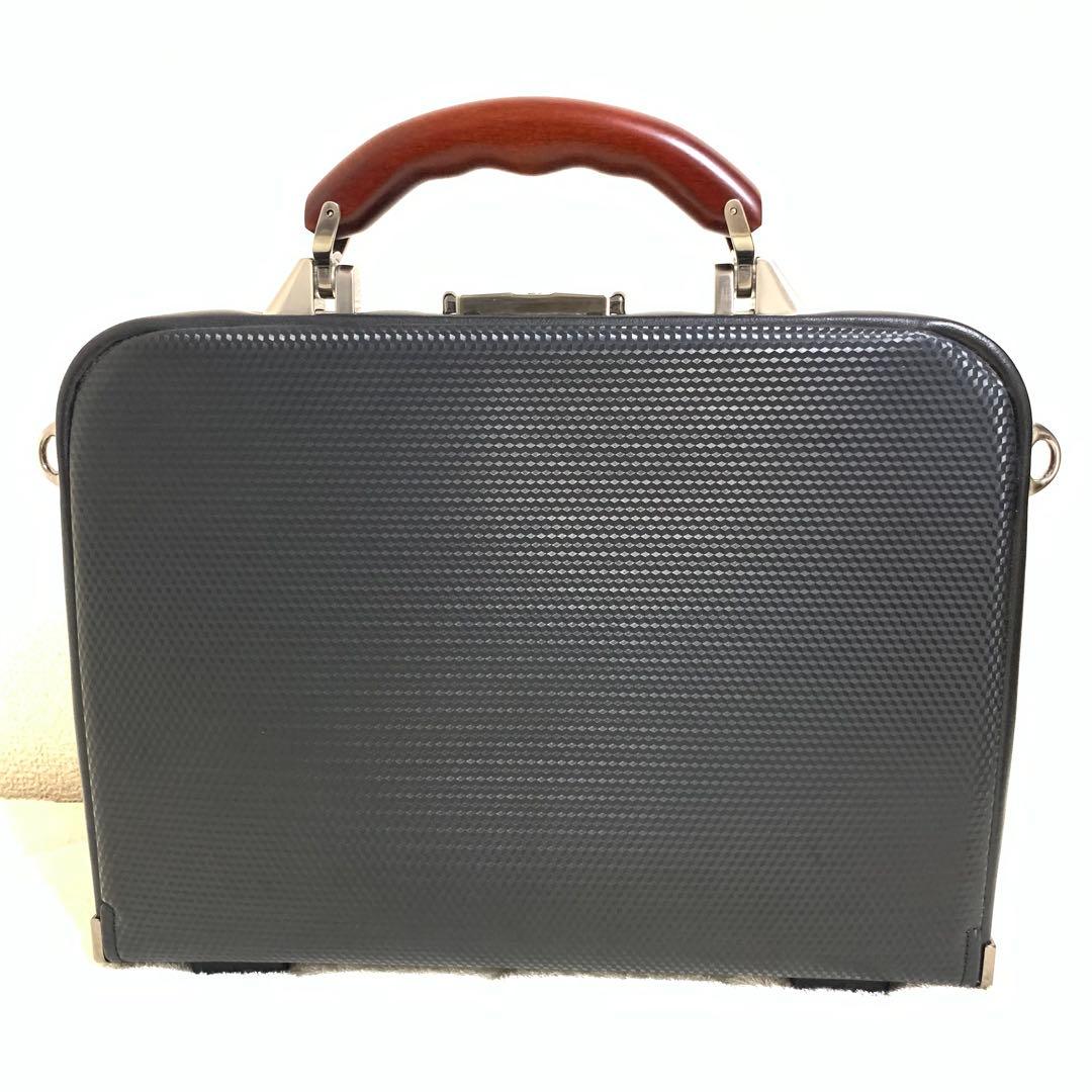 限定品 ARTPHERE x LEXUS 2way　　ニューダレスバッグ 黒