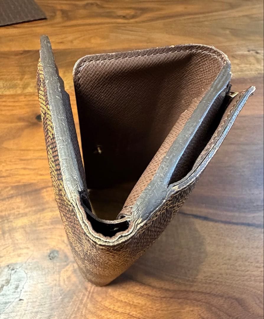 【値下げ美品】ルイヴィトン　財布　メンズ　レディース　ダミエ　三つ折り畳み財布