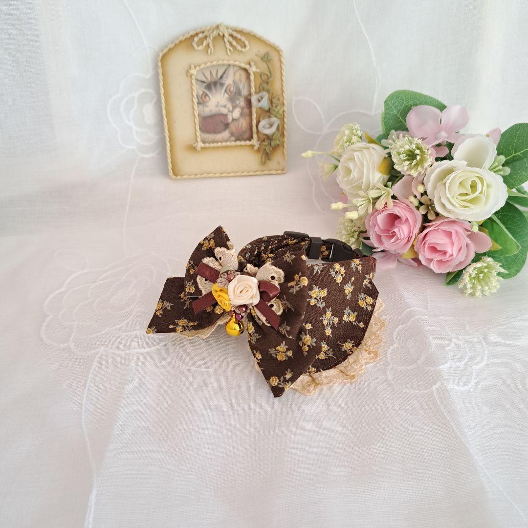 ミニチュアローズ(ブラウン①)、わんちゃん猫ちゃん用襟付き首輪