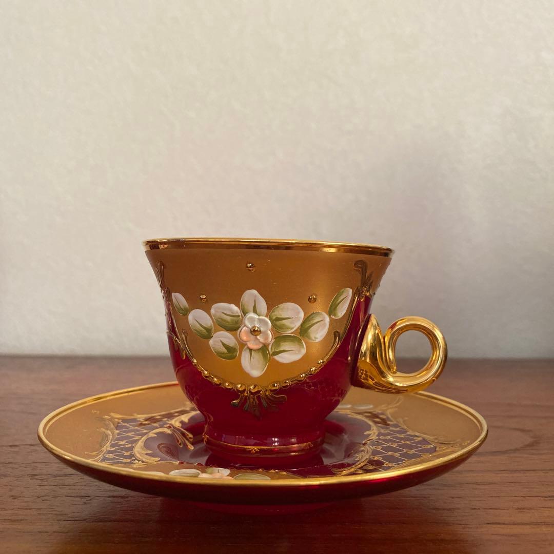 ベネチアングラス赤と金の花柄ティーセット