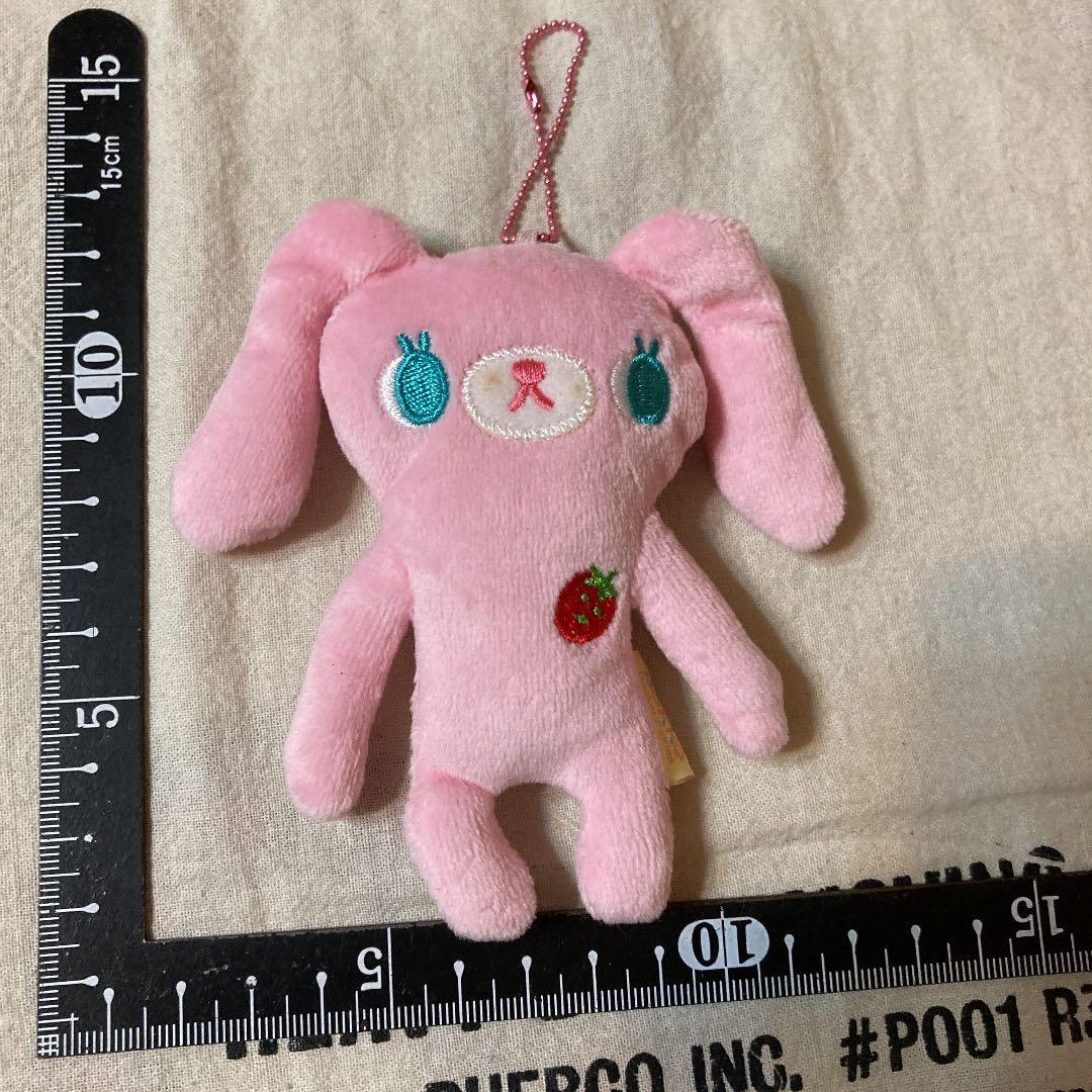 ぬいぐるみ キーホルダー　POKKE うさぎ　ピンク　イチゴ