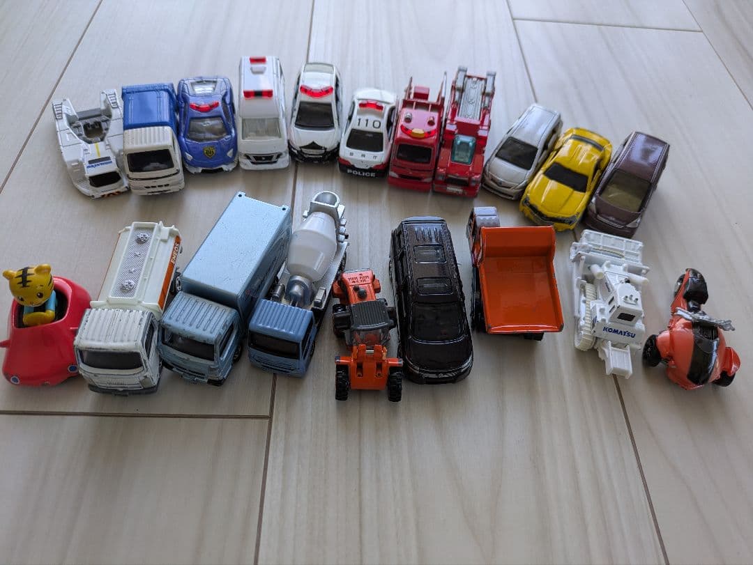 トミカ まとめ売り 20台 - メルカリ
