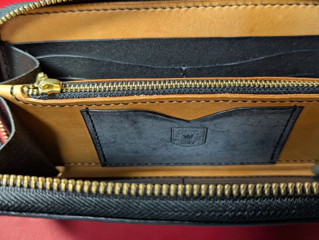 ロングファスナーウォレット カラーヌメ ブラック