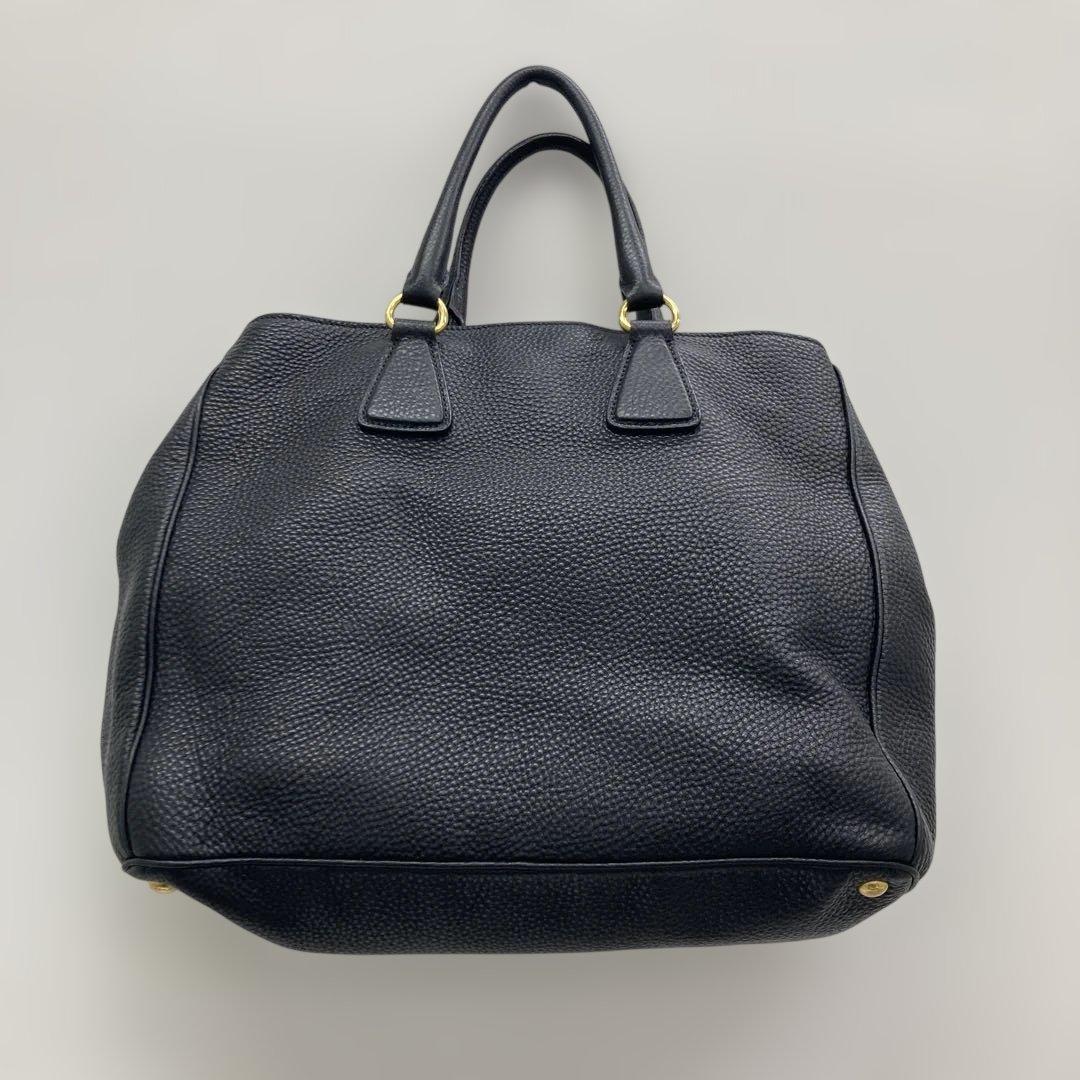 PRADA ブラックレザー ハンドバッグ