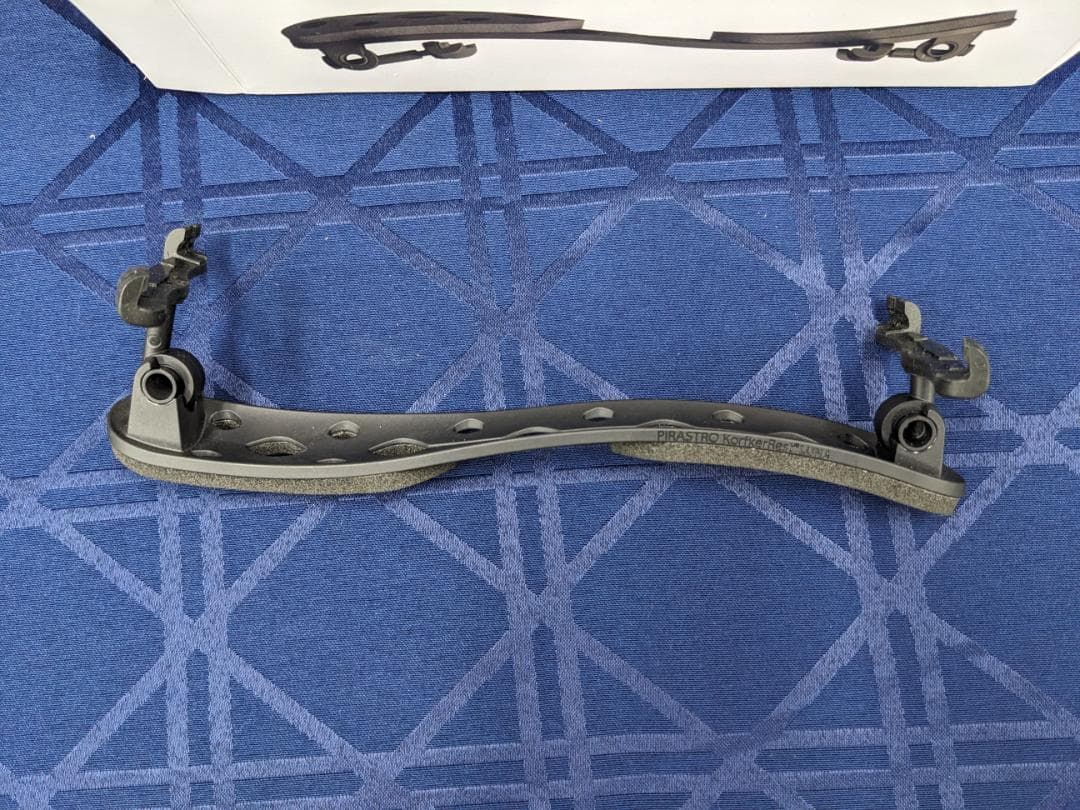 か*ま様 バイオリン肩当　ピラストロ社　ルナ　4/4サイズ用