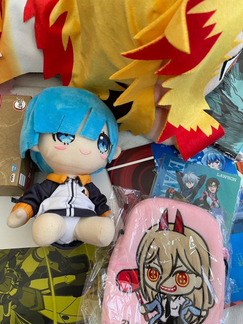 アニメグッズ 大量まとめ売り 100サイズいっぱい