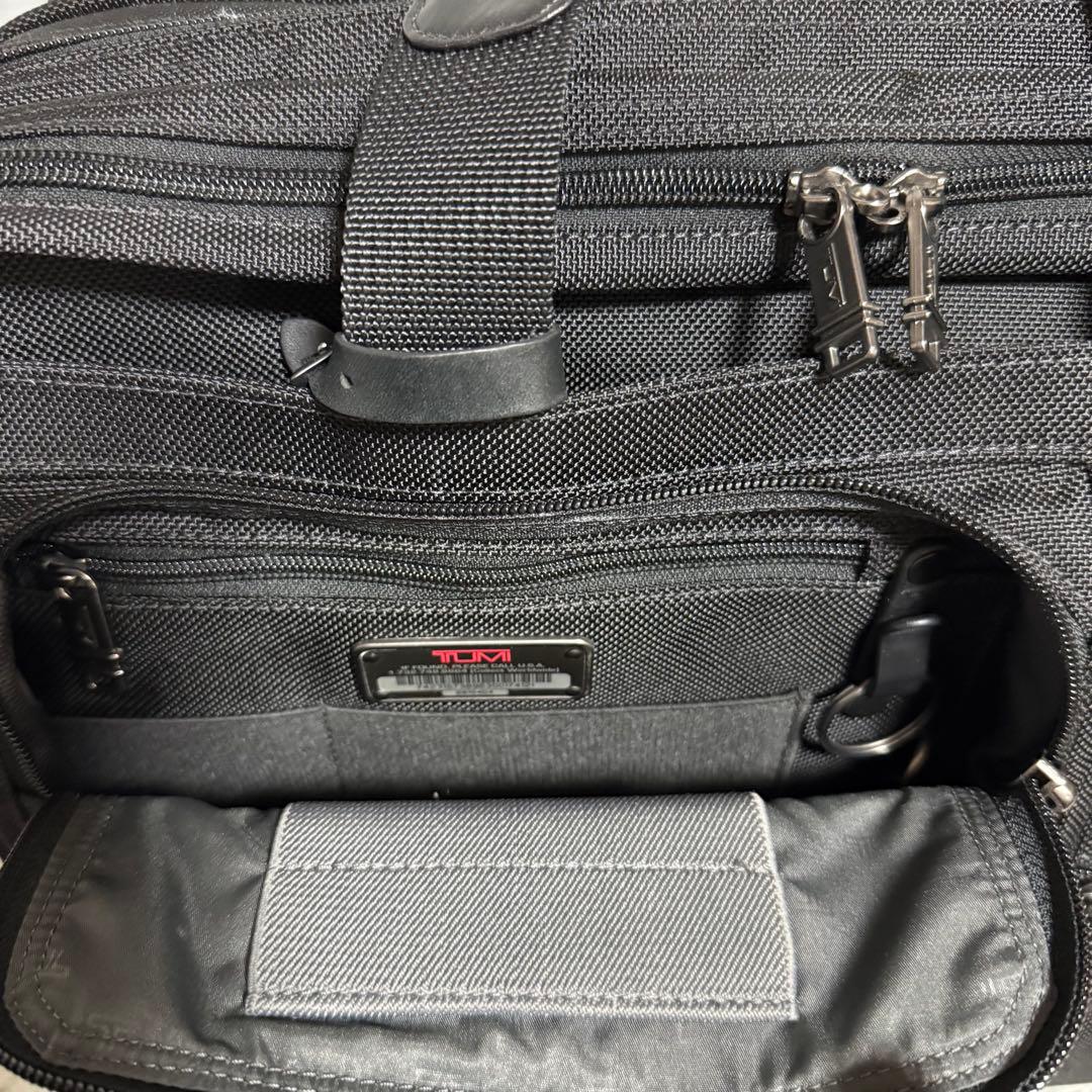 ⭐️極美品⭐️トゥミ26104D4 キャリーバッグ3気室ナイロン黒