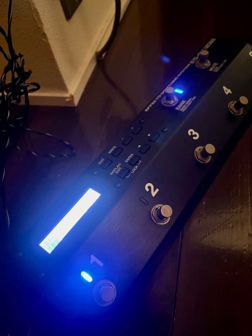 BOSS ES-5 スイッチャー　used アダプタ付き