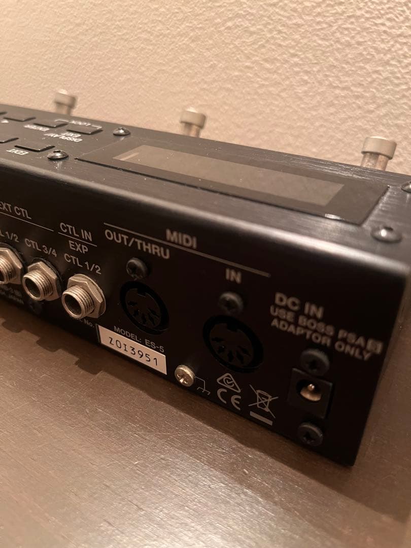 BOSS ES-5 スイッチャー　used アダプタ付き