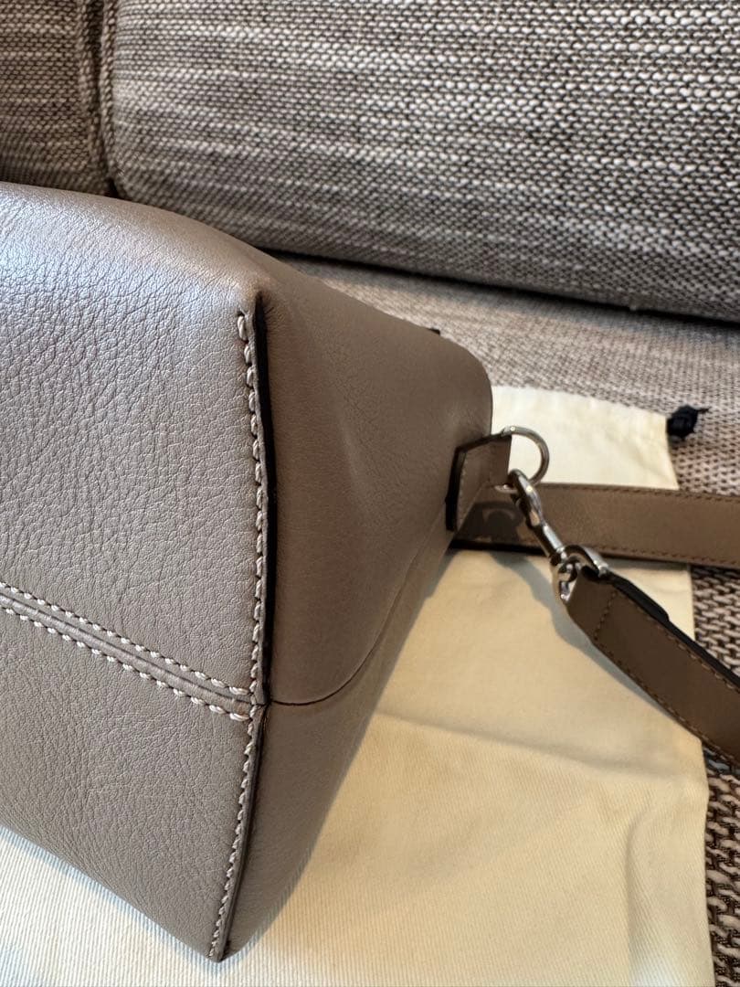 【美品】FENDI バイザウェイ　グレージュ　ミディアム