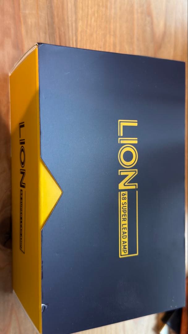 ギター Universal Audio UAFX LION